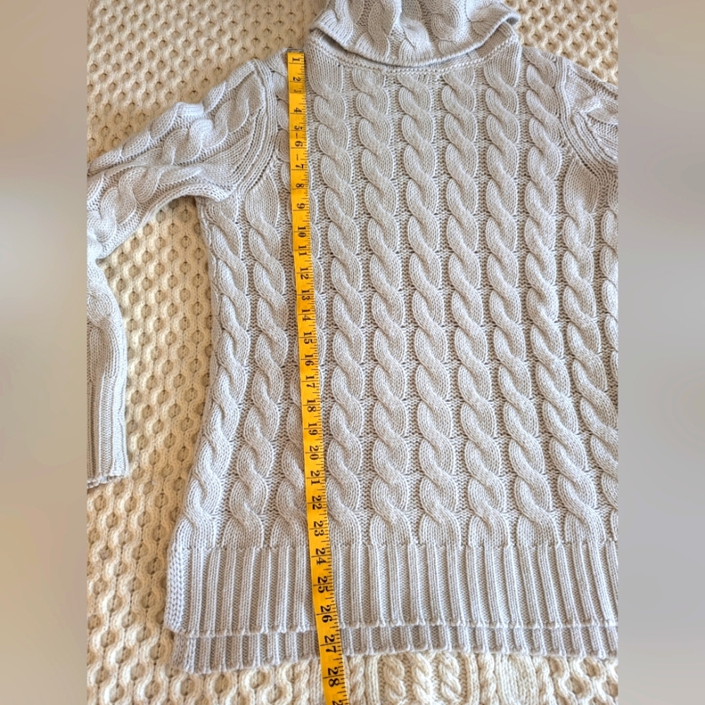 *BANANA REPUBLIC* Cable Knit Turtleneck Sweater Silver/Light Gray Sz Medium, EUC - Picture 6 of 6